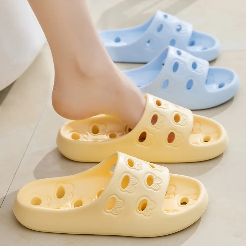 Leaky slippers for women in summer, new indoor home bathroom shower, anti slip hollow out quick drying cool mop for men
Leaky slippers for women in summer, new indoor home bathroom shower, anti slip hollow out quick drying cool mop for men