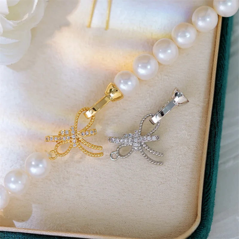 1 Piece Copper Plated Zirconium Bow Female Pearl Necklace Bracelet Buckle DIY Jewelry Making Materials Accessories Wholesale
1 Piece Copper Plated Zirconium Bow Female Pearl Necklace Bracelet Buckle DIY Jewelry Making Materials Accessories Wholesale