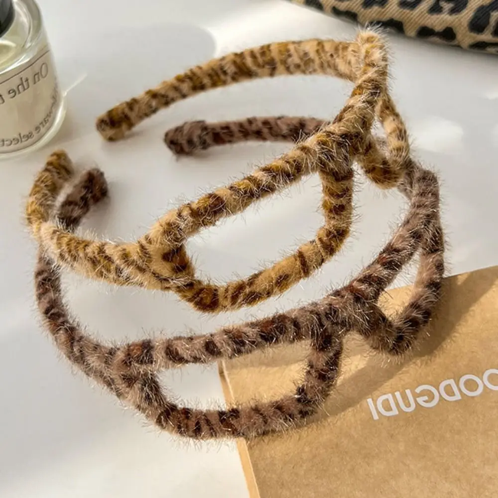 Hair Accessories Non-slip Leopard Headband Kawaii Korean Style Fluffy Hair Hoop Vintage Glasses Shape Retro Hairbands Autumn
Hair Accessories Non-slip Leopard Headband Kawaii Korean Style Fluffy Hair Hoop Vintage Glasses Shape Retro Hairbands Autumn