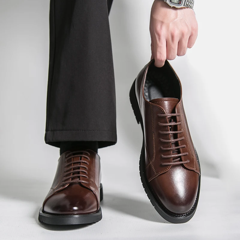 Men Casual Lace-up Derby Shoes European-style Thick-soled Anti-slip Business Office Brand Shoes Banquet Shoes Sizes 38-46
Men Casual Lace-up Derby Shoes European-style Thick-soled Anti-slip Business Office Brand Shoes Banquet Shoes Sizes 38-46