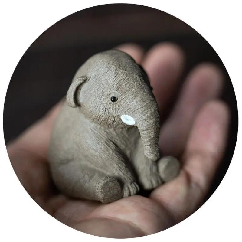 4.6cm Elephant Statue Small Table Decoration Yixing Zisha Purple Clay Tea Pet
4.6cm Elephant Statue Small Table Decoration Yixing Zisha Purple Clay Tea Pet