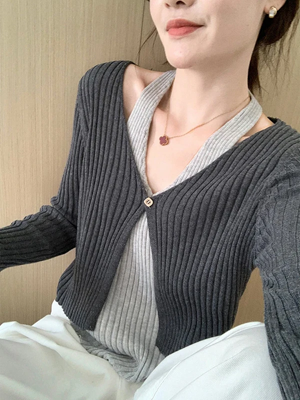 Fashionable Long Sleeve Knitted Cardigan Women's Spring Design Hanging Neck Fake Two-Piece Style Commute Korean Fit Medium So...
Fashionable Long Sleeve Knitted Cardigan Women's Spring Design Hanging Neck Fake Two-Piece Style Commute Korean Fit Medium So...