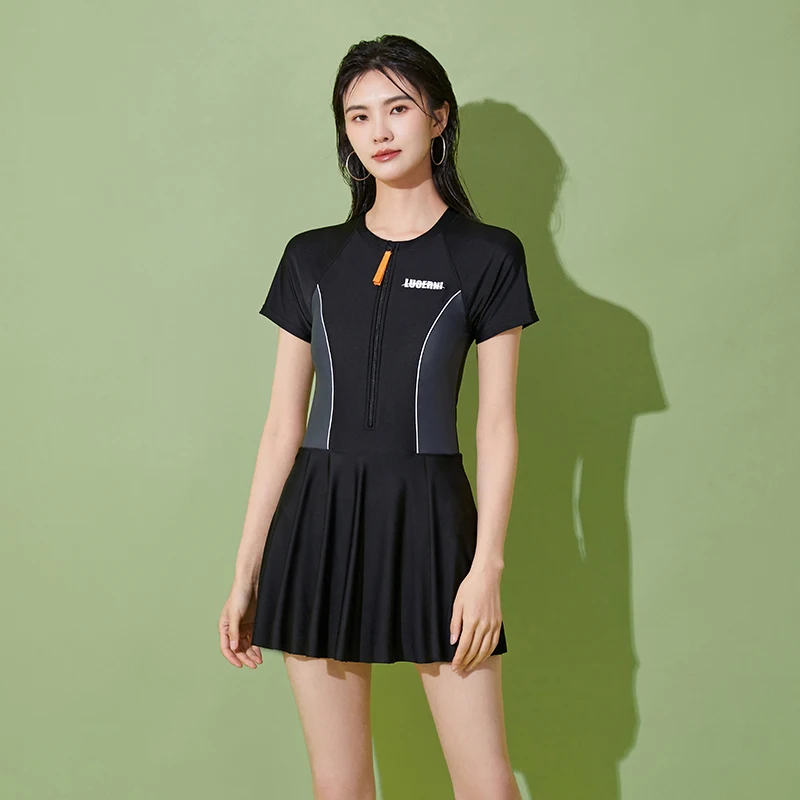 Women's Swimsuit2024New Siamese Conservative Sports Swimming Beginner Professional Training Hot Spring
Women's Swimsuit2024New Siamese Conservative Sports Swimming Beginner Professional Training Hot Spring