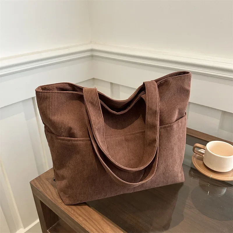 Simple Large Capacity Tote Women Shoulder Bag Retro Corduroy Ladies Shopping Commuter Underarm Bags Female Multi-pocket Handbags
Simple Large Capacity Tote Women Shoulder Bag Retro Corduroy Ladies Shopping Commuter Underarm Bags Female Multi-pocket Handbags