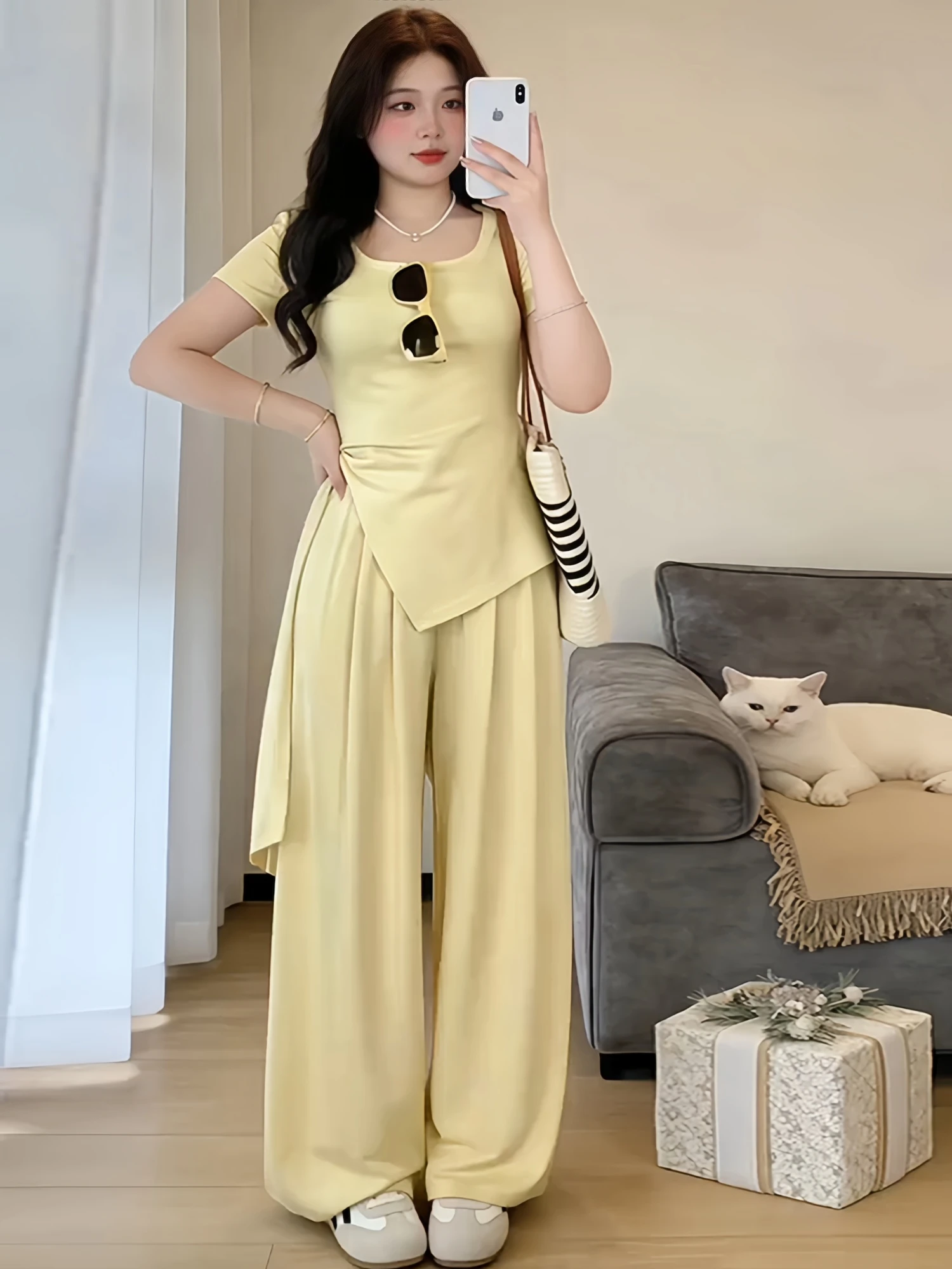 Casual Loose Wide Leg Pants Set Women's Summer Slimming Two Piece Set Square Collar Irregular Ladies Fashion Ensemble
Casual Loose Wide Leg Pants Set Women's Summer Slimming Two Piece Set Square Collar Irregular Ladies Fashion Ensemble