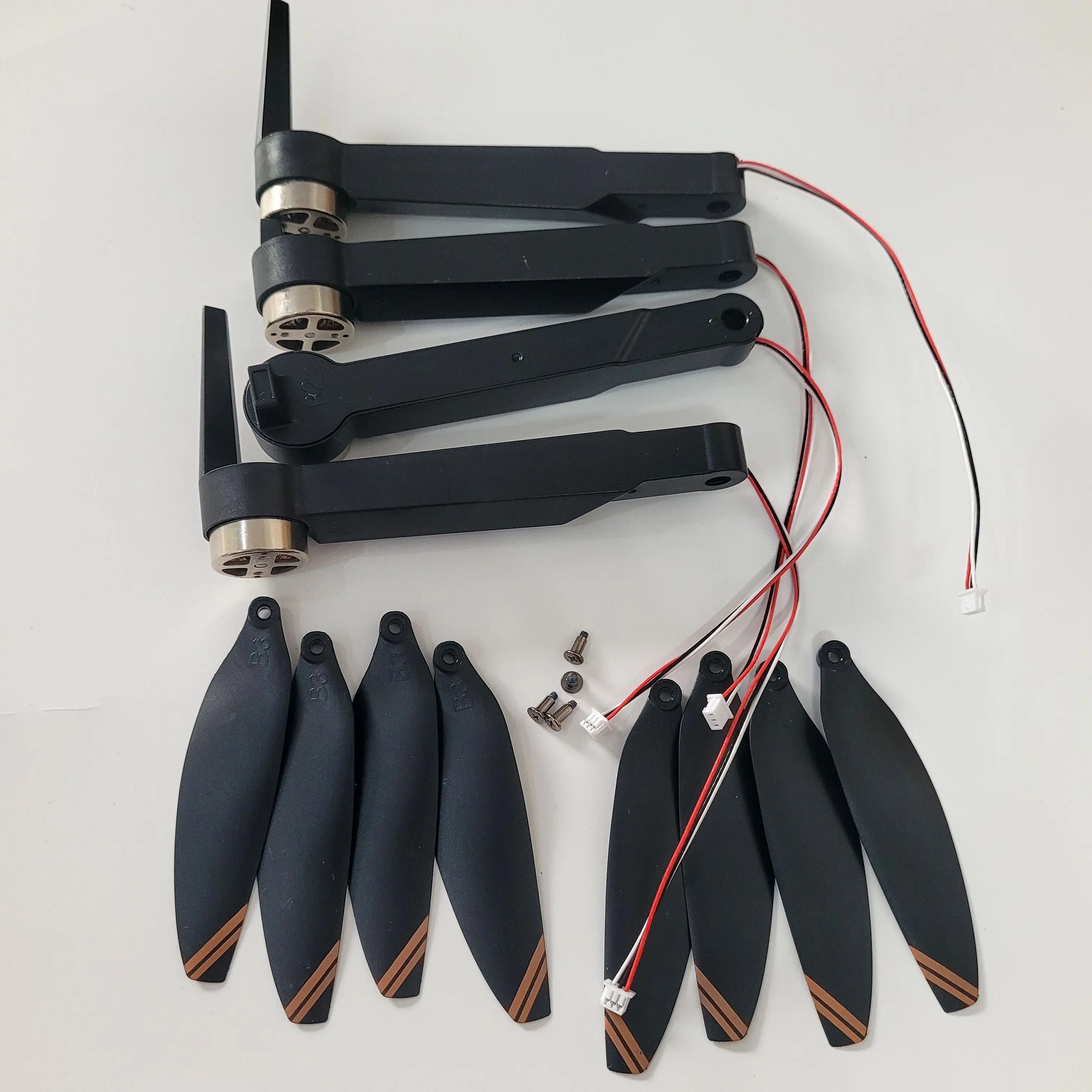 V168 RC Drone UAV Non-GPS Quadcopter Оригинальная запасная часть V168 Рычаг двигателя с лопастным пропеллером Аксессуар
V168 RC Drone UAV Non-GPS Quadcopter Оригинальная запасная часть V168 Рычаг двигателя с лопастным пропеллером Аксессуар