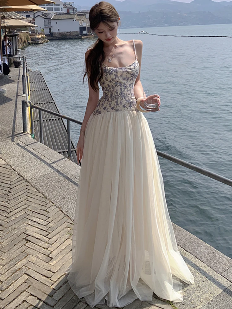 2026 Floral Patchwork White Mesh Maxi Dress Women Elegant Bodycon Sling Dress Summer Korean Vintage Luxury Festival Night Dress
2026 Floral Patchwork White Mesh Maxi Dress Women Elegant Bodycon Sling Dress Summer Korean Vintage Luxury Festival Night Dress