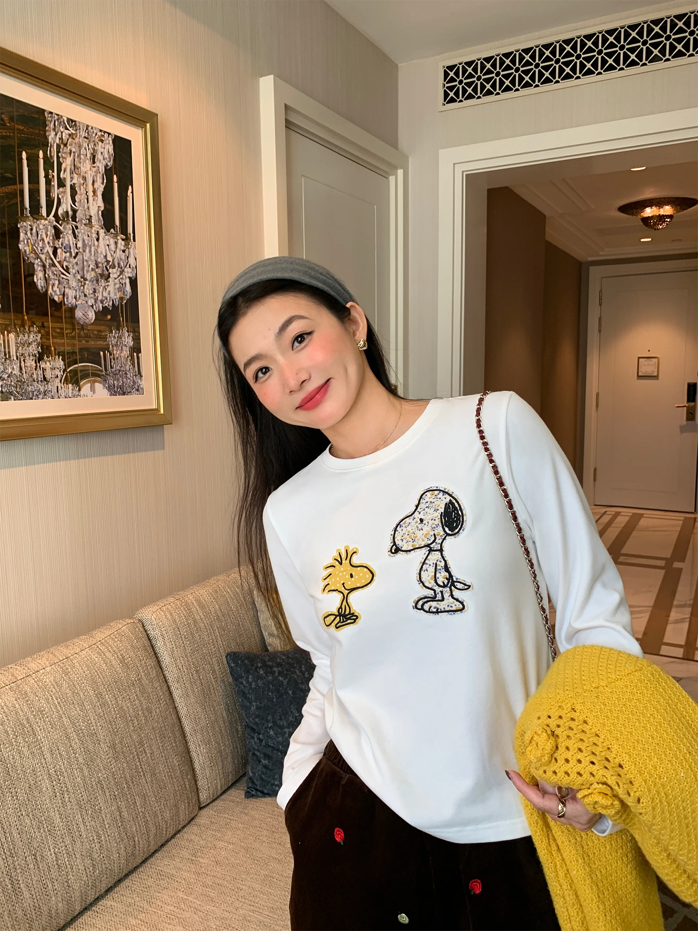 Ele Long Sve Embroidered White T-irt Women's Base Layer irt Cotton Polyester Blend Comfortable Breathable Casual S...
Ele Long Sve Embroidered White T-irt Women's Base Layer irt Cotton Polyester Blend Comfortable Breathable Casual S...