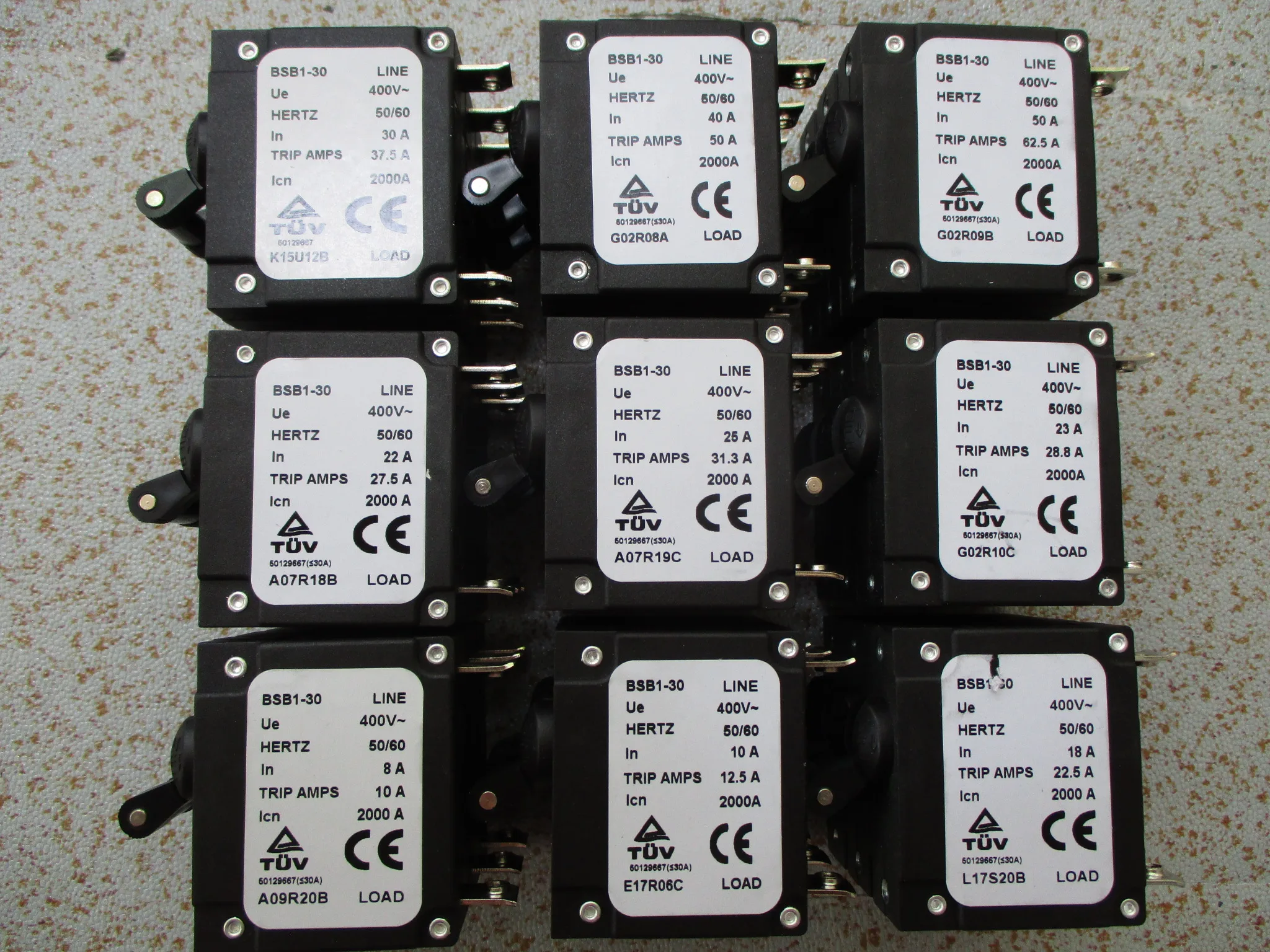 BSB1303P Трехфазный автоматический выключатель 3P — для дизельных/петровых генераторов (воздушный выключатель)
BSB1303P Трехфазный автоматический выключатель 3P — для дизельных/петровых генераторов (воздушный выключатель)