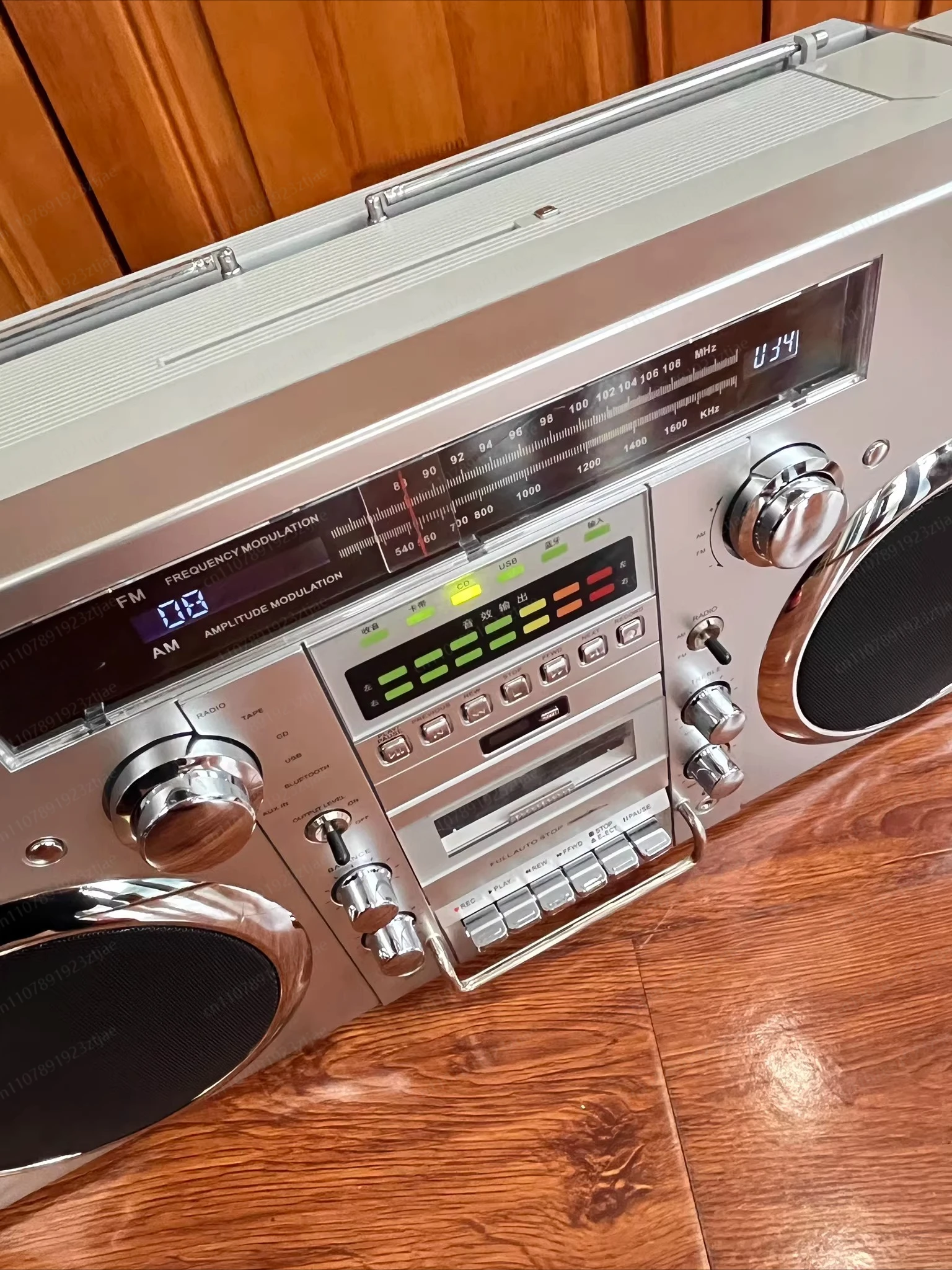 Универсальная Hi-Fi система: CD-плеер, кассетный магнитофон, Bluetooth-радио, беспроводные стереодинамики, домашняя аудиосистема с высококачественным звуком
Универсальная Hi-Fi система: CD-плеер, кассетный магнитофон, Bluetooth-радио, беспроводные стереодинамики, домашняя аудиосистема с высококачественным звуком