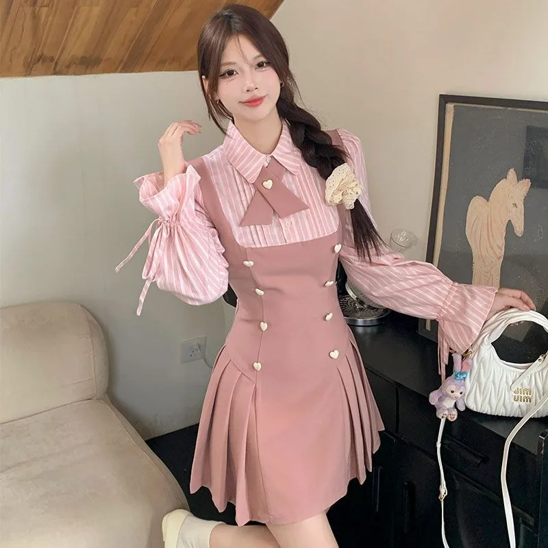 Girls Sweet College Fake Two Pieces Long Sleeve Striped Mini Dress Autumn Big Size Women High-waisted Slimming Pleated Dress
Girls Sweet College Fake Two Pieces Long Sleeve Striped Mini Dress Autumn Big Size Women High-waisted Slimming Pleated Dress
