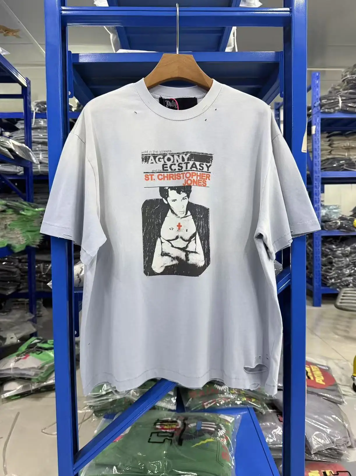 Washed Vintage Short Sleeve T-Shirt with Print Pattern Korean Style Loose Fit Cotton round Neck Casual Top for Men And Women
Washed Vintage Short Sleeve T-Shirt with Print Pattern Korean Style Loose Fit Cotton round Neck Casual Top for Men And Women