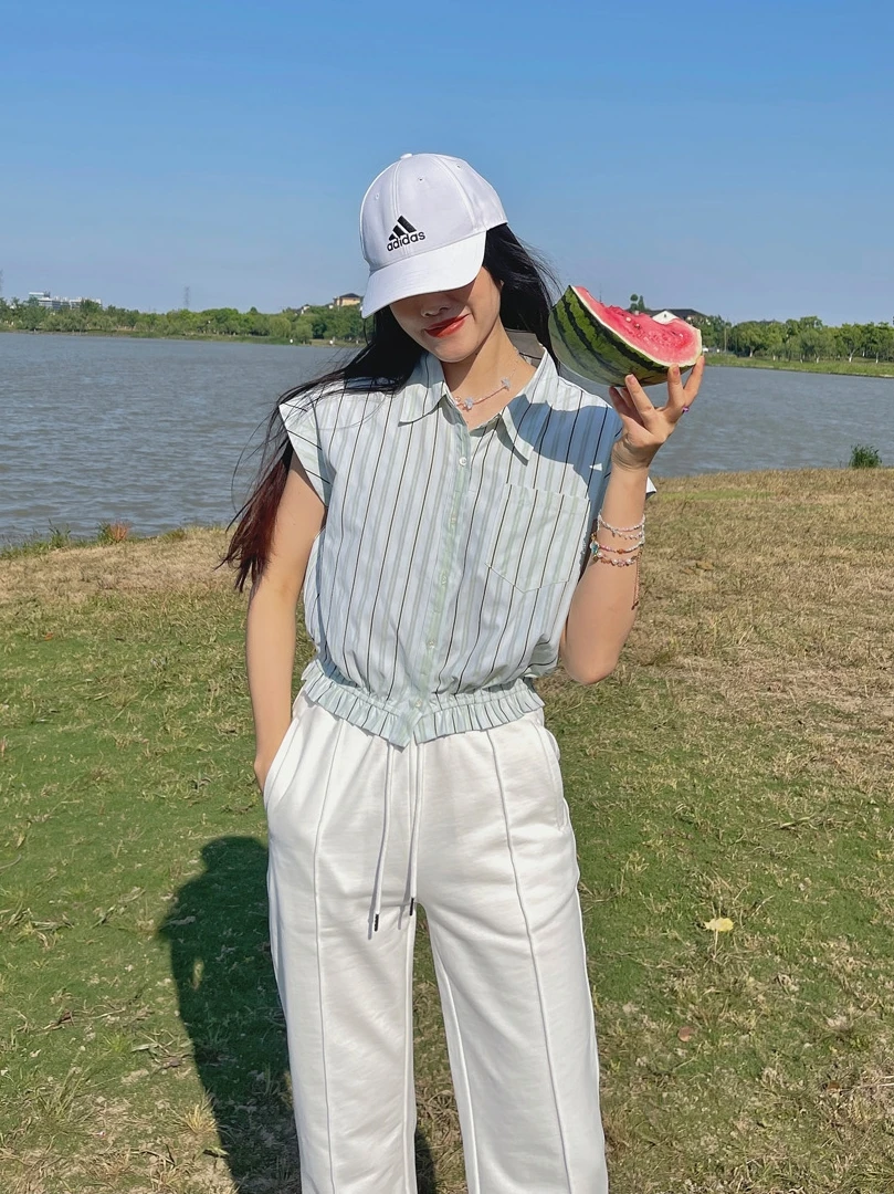 Slimming Striped ort Sve irt Women's Collar Button up Casual Versatile Top Faion Design Summer 2024
Slimming Striped ort Sve irt Women's Collar Button up Casual Versatile Top Faion Design Summer 2024
