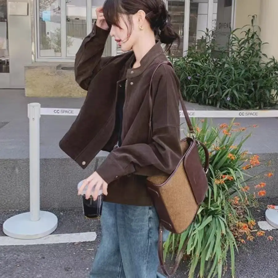 Короткие стеганые куртки, осенняя женская одежда, бежевый, коричневый, на пуговицах, с передним карманом, чистый простой базовый стиль, модная верхняя одежда, длинная 
Короткие стеганые куртки, осенняя женская одежда, бежевый, коричневый, на пуговицах, с передним карманом, чистый простой базовый стиль, модная верхняя одежда, длинная