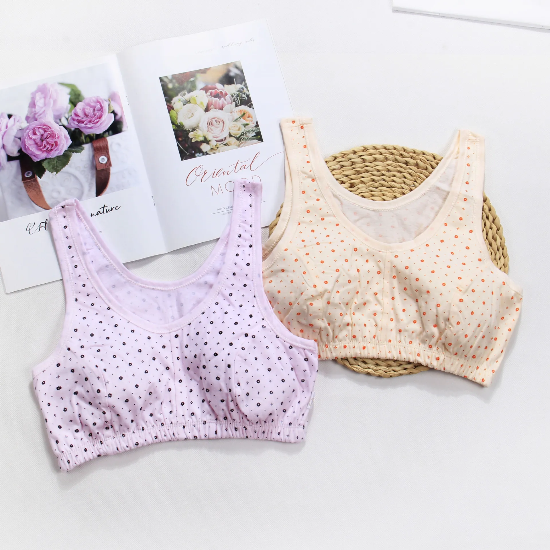 Mom's Large Size Cotton Bra for Middle-Aged And Elderly Spring Summer Autumn Winter Vest Style Underwear with Steel Ring
Mom's Large Size Cotton Bra for Middle-Aged And Elderly Spring Summer Autumn Winter Vest Style Underwear with Steel Ring