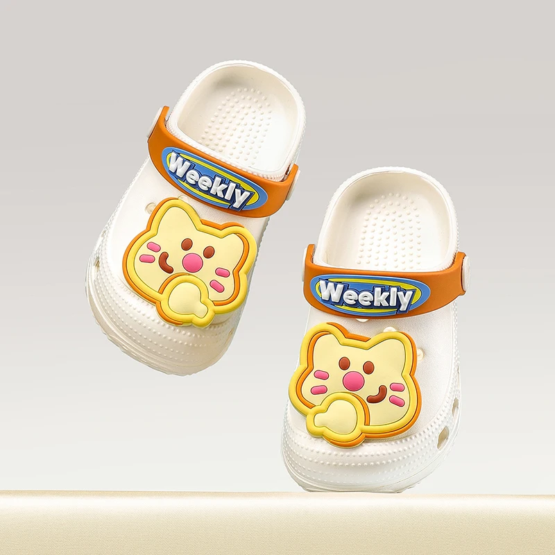 Cheerful Mario Summer children's cool shoes - cute cartoon-style flip-flops suitable for both indoor and outdoor use
Cheerful Mario Summer children's cool shoes - cute cartoon-style flip-flops suitable for both indoor and outdoor use