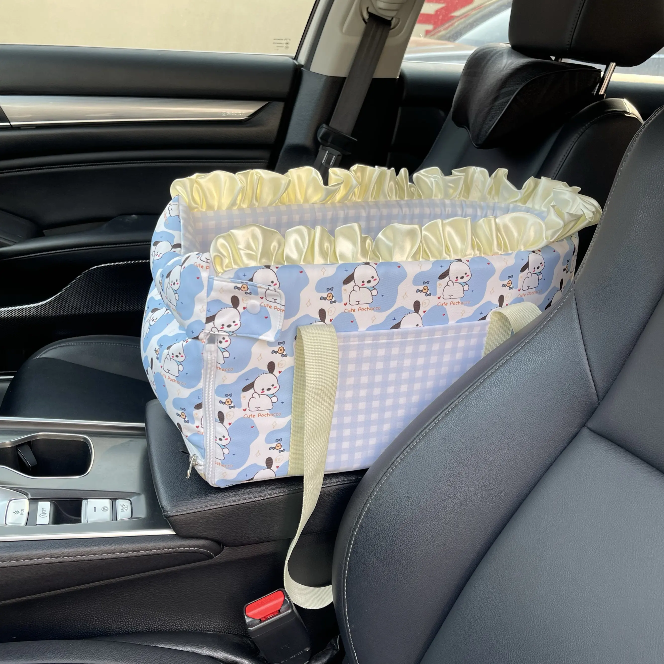 Washable Car Pet Mat Detachable Center Console Nest Safe Travel Seat For Cat Dog
Washable Car Pet Mat Detachable Center Console Nest Safe Travel Seat For Cat Dog