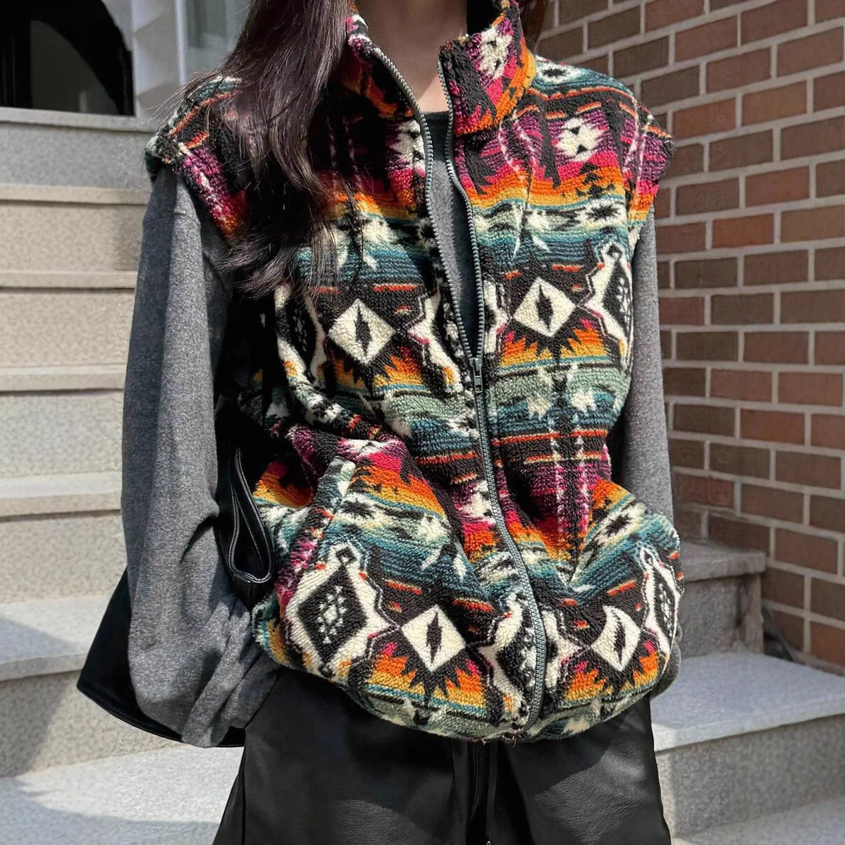 Autumn and Winter New 2025 Fashion Ethnic Style Casual Warm Plush Zipper Jacket
Autumn and Winter New 2025 Fashion Ethnic Style Casual Warm Plush Zipper Jacket