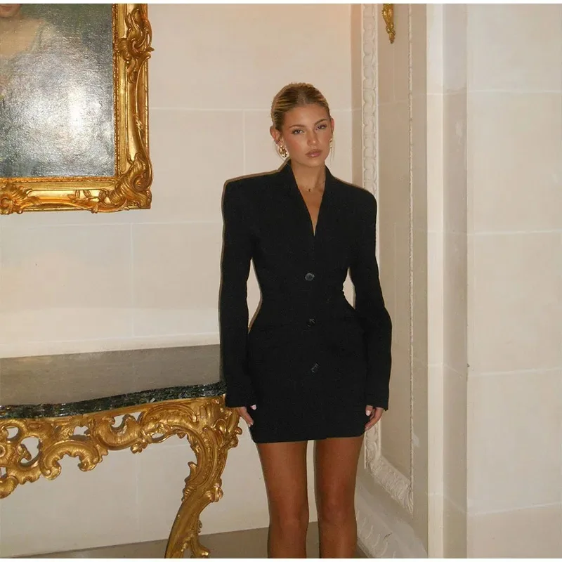 Spring Shoulder Pad Black Blazer Women's Fashion Lapel Flap Pocket Slim Button Suit Jacket Female 2025 New Lady Commute Outwear
Spring Shoulder Pad Black Blazer Women's Fashion Lapel Flap Pocket Slim Button Suit Jacket Female 2025 New Lady Commute Outwear