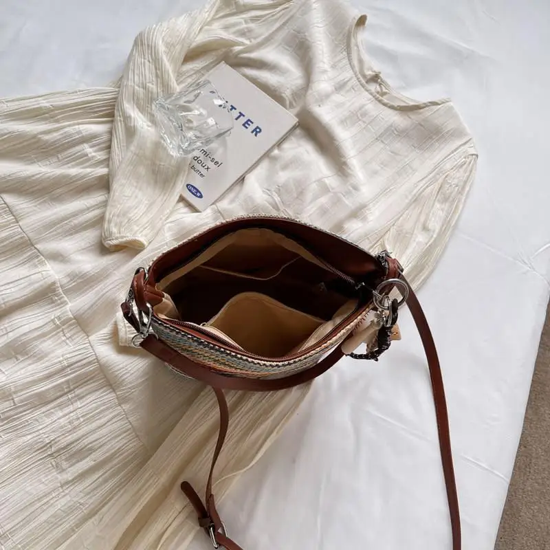 Large Capacity Straw Woven Summer Handbag Beach Vacation Style Women's Bag 2026 New Commuter Bucket Bag Fashion Trend Soft Ha...
Large Capacity Straw Woven Summer Handbag Beach Vacation Style Women's Bag 2026 New Commuter Bucket Bag Fashion Trend Soft Ha...