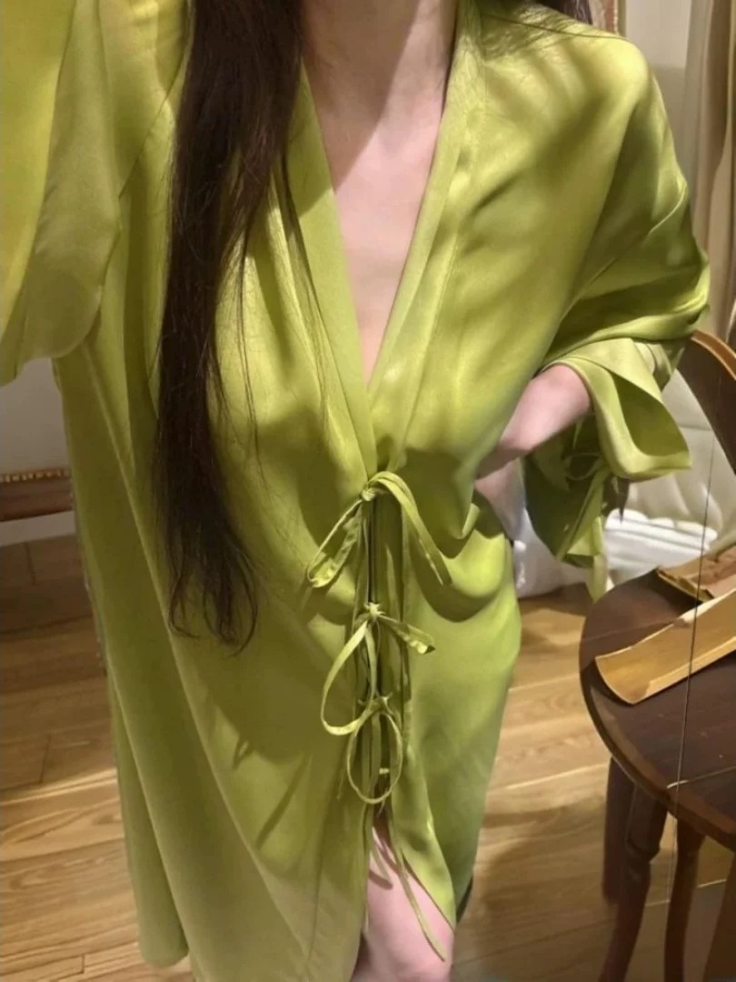 Pure Desire Style Women's Sleep Dress Long Sleeve V-Neck Ice Silk Nightgown Belted Splice Design plus Size Comfortable Summer...
Pure Desire Style Women's Sleep Dress Long Sleeve V-Neck Ice Silk Nightgown Belted Splice Design plus Size Comfortable Summer...
