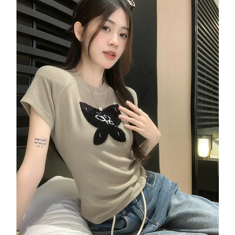 Women's Clothing T-shirt Butterfly Towel Embroidery Short Sleeve Round Neck Slim Temperament Short Top Spicy Girl Versatile Top
Women's Clothing T-shirt Butterfly Towel Embroidery Short Sleeve Round Neck Slim Temperament Short Top Spicy Girl Versatile Top