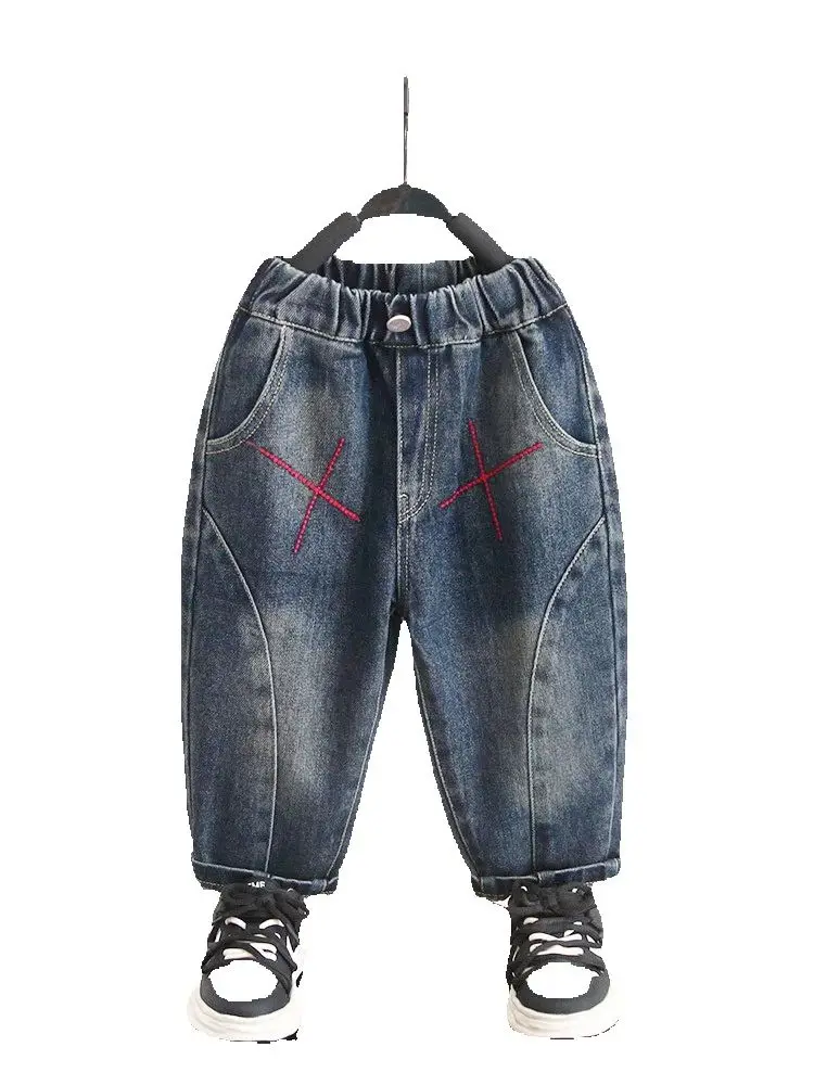 Детские джинсы, джинсовые штаны для маленьких мальчиков, однотонные лоскутные штаны для подростков, джинсы, весенне-осенние модные уличные штаны для детей 2-10 лет
Детские джинсы, джинсовые штаны для маленьких мальчиков, однотонные лоскутные штаны для подростков, джинсы, весенне-осенние модные уличные штаны для детей 2-10 лет