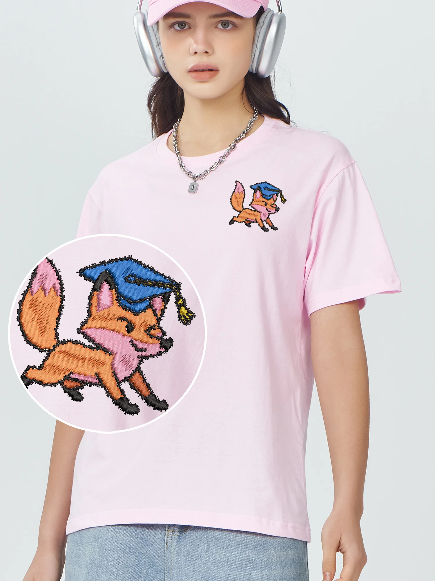 Wearing Mortarboard Fox Embroidered T Shirts Funny Camiseta Cotton T-Shirt Men Comfortable High Quality Embroidery Tee
Wearing Mortarboard Fox Embroidered T Shirts Funny Camiseta Cotton T-Shirt Men Comfortable High Quality Embroidery Tee