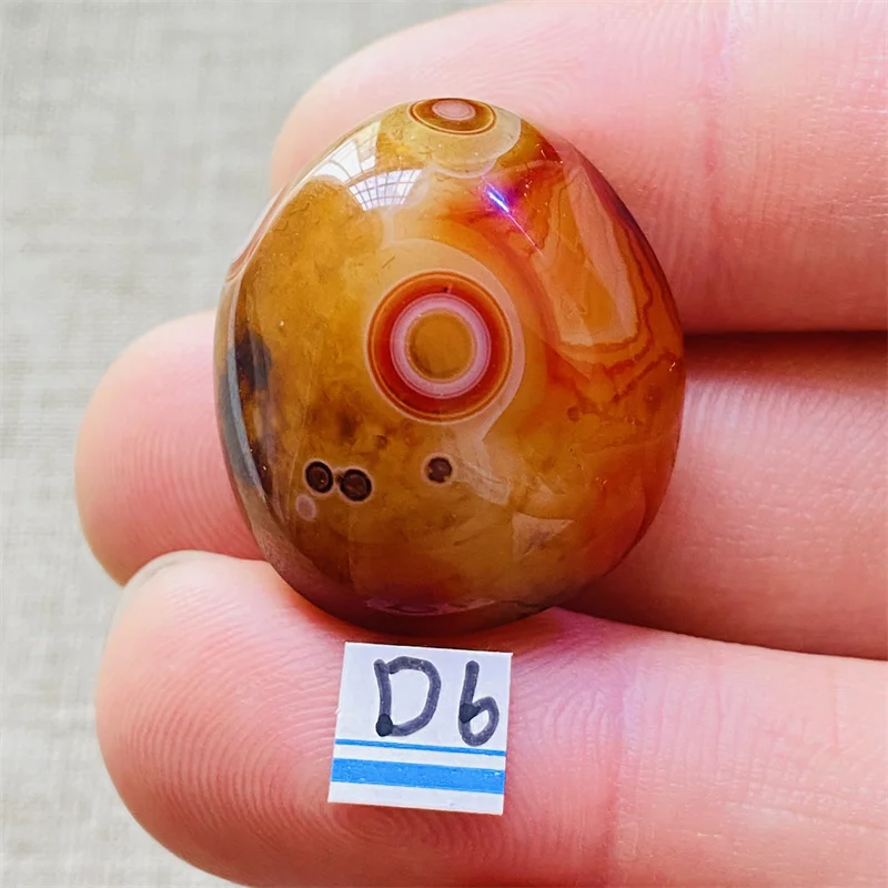 Natural stone Sardonyx agate palm stones playthings small stones and crystals healing crystals
Natural stone Sardonyx agate palm stones playthings small stones and crystals healing crystals