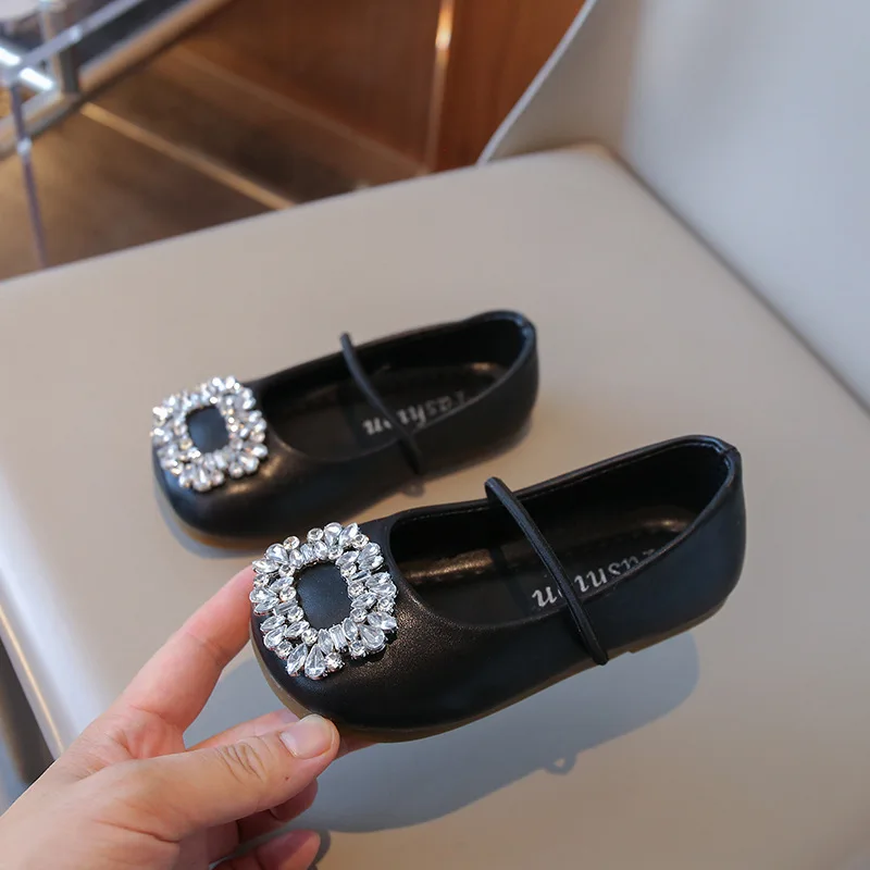 New Flat Leather Shoes for Girls Children's Dance Performance Shoes Girls Rhinestone Dress Shoes Toddler Soft-soled Comfortable
New Flat Leather Shoes for Girls Children's Dance Performance Shoes Girls Rhinestone Dress Shoes Toddler Soft-soled Comfortable