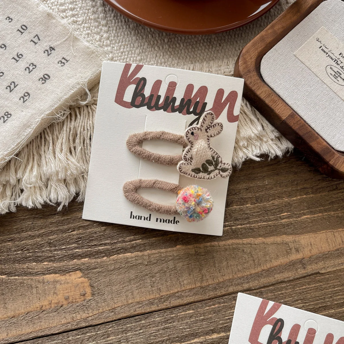 Коричневые заколки для волос с животными, 2 шт., корейские заколки BB с кроликом, милый мультяшный дизайн для девочек, заколки для челки, не опускающиеся
Коричневые заколки для волос с животными, 2 шт., корейские заколки BB с кроликом, милый мультяшный дизайн для девочек, заколки для челки, не опускающиеся