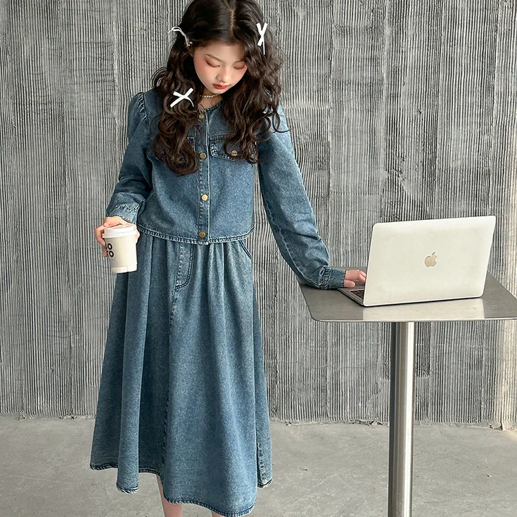 New 2024 Korean Spring Autumn Children Girl Denim Suit Junior Girl Single-breasted Jacket+Skirt School Girl 2PCS Clothes Set
New 2024 Korean Spring Autumn Children Girl Denim Suit Junior Girl Single-breasted Jacket+Skirt School Girl 2PCS Clothes Set