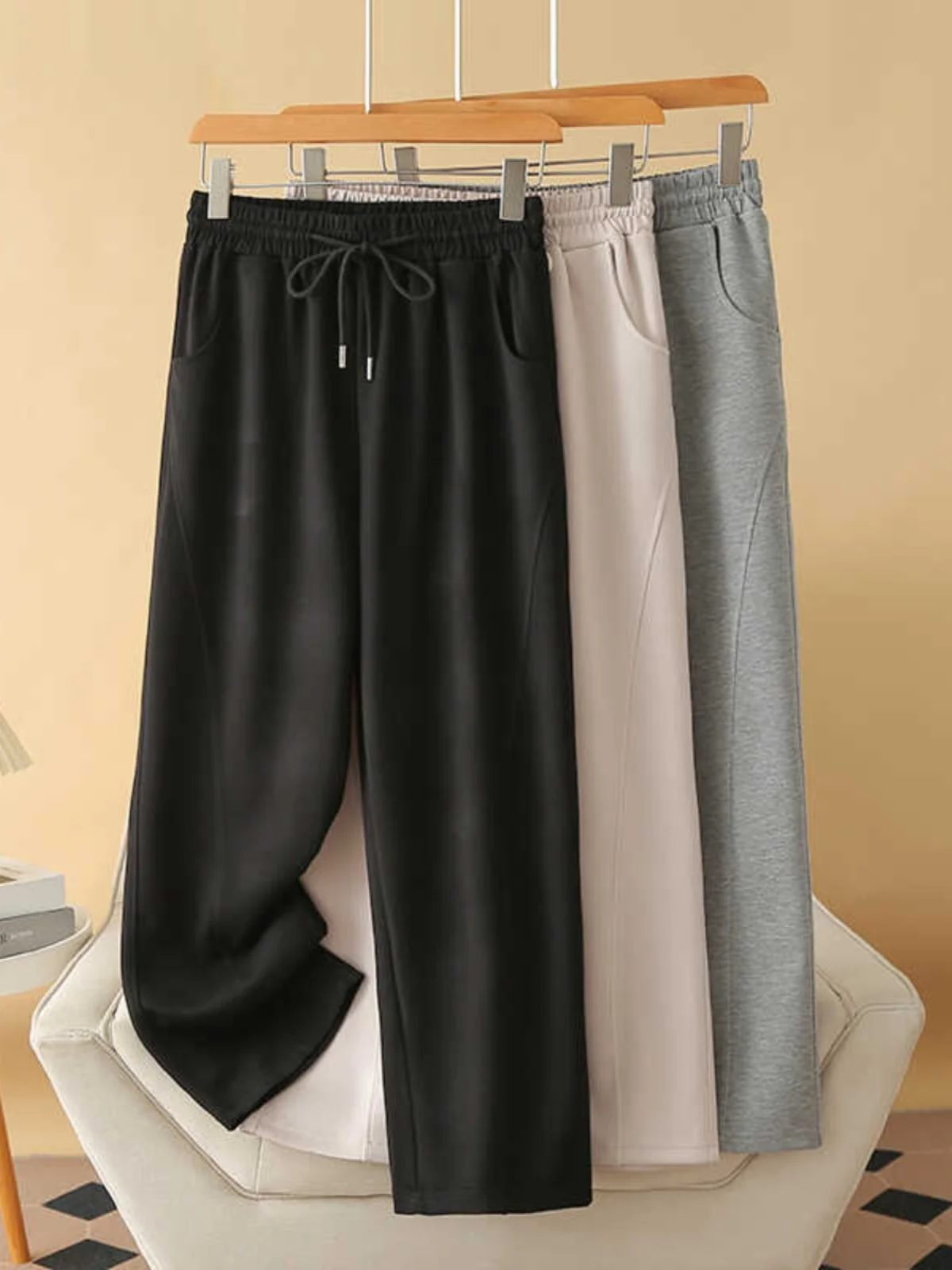 Fall Narrow Version Banana Pants 200 Pounds Fat MM Elastic Waist Drawstring Wide Leg Pants plus Size Loose Casual Straight Le...
Fall Narrow Version Banana Pants 200 Pounds Fat MM Elastic Waist Drawstring Wide Leg Pants plus Size Loose Casual Straight Le...