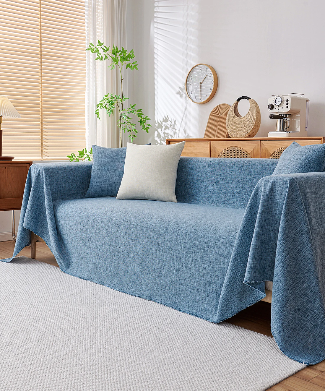1pc Solid Color Sofa Towel Sofa Cover Soft Non-slip Sofa Throw Blanket Furniture Protector for Bedroom Living Room Home Decor
1pc Solid Color Sofa Towel Sofa Cover Soft Non-slip Sofa Throw Blanket Furniture Protector for Bedroom Living Room Home Decor