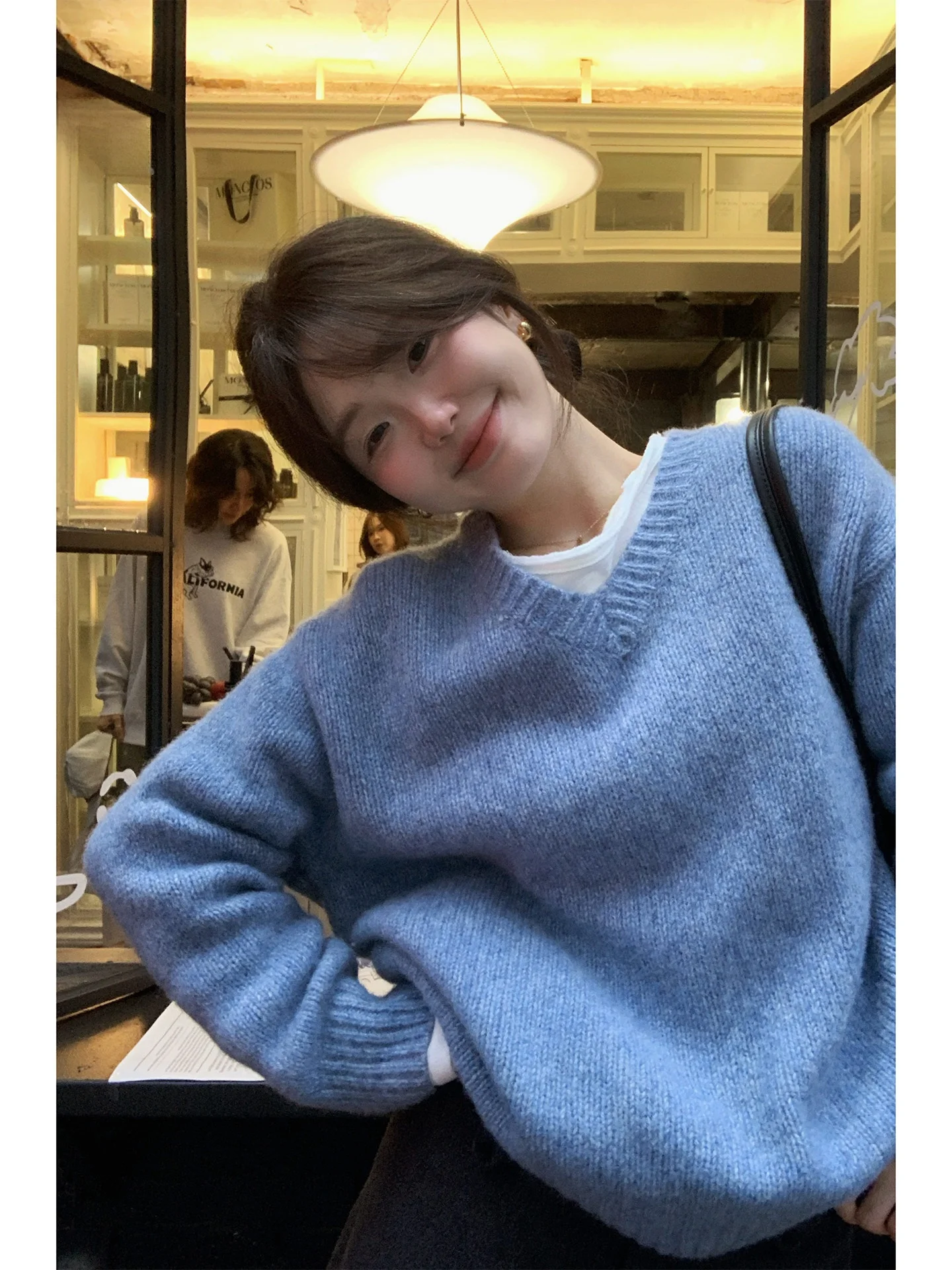 Warmth Emitting Woolen Knitted Loose V-Neck Sweater Women's Winter Overhead Style Soft Cotton Blend Long Sleeve Top
Warmth Emitting Woolen Knitted Loose V-Neck Sweater Women's Winter Overhead Style Soft Cotton Blend Long Sleeve Top