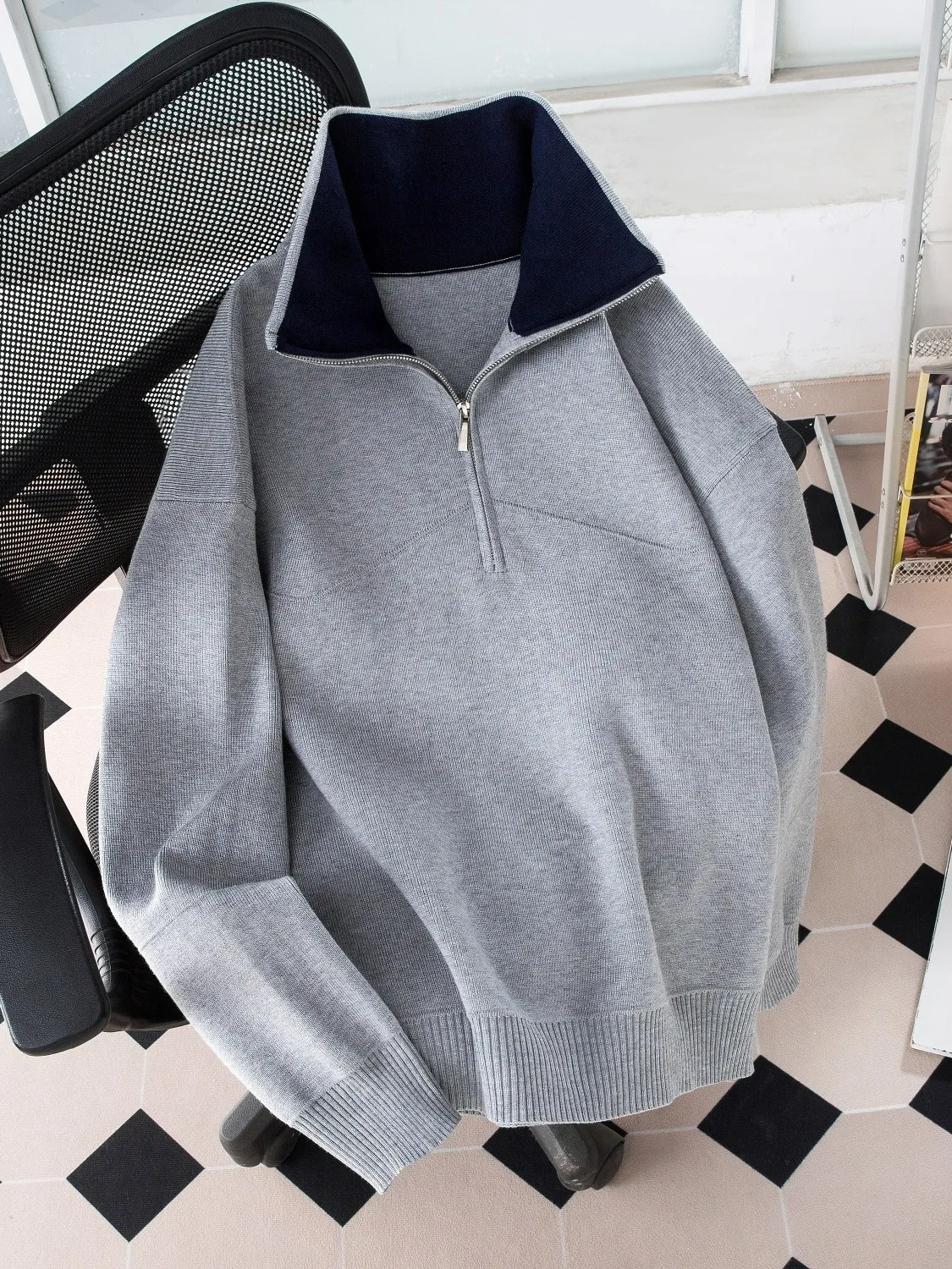 American Retro Half Zip High Collar Sweater Men's Autumn Winter Warm Knitted Top Zipper Closure Comfortable Soft Polyester
American Retro Half Zip High Collar Sweater Men's Autumn Winter Warm Knitted Top Zipper Closure Comfortable Soft Polyester