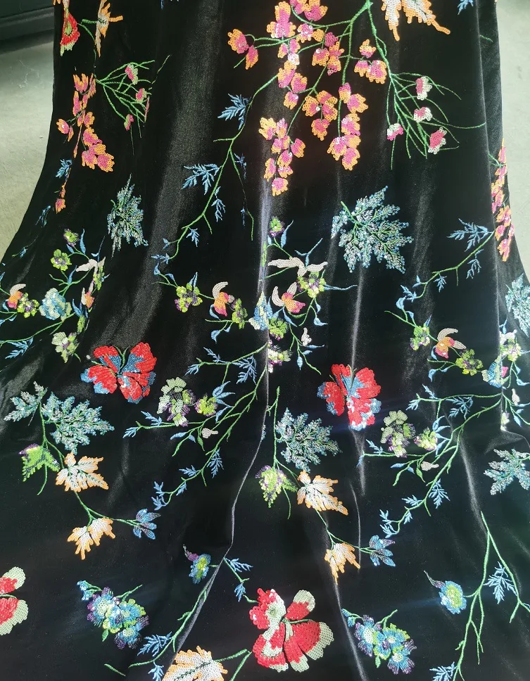 Luxurious velvet fabric with colorful floral sequin embroidery for women's clothing, dresses, evening gowns, DIY sewing fabric
Luxurious velvet fabric with colorful floral sequin embroidery for women's clothing, dresses, evening gowns, DIY sewing fabric
