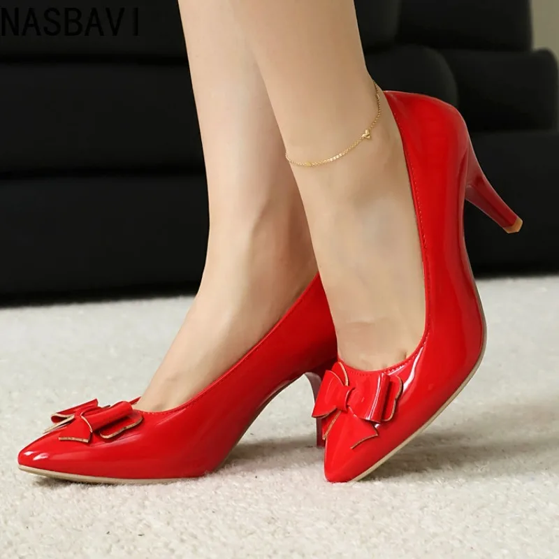 2026 Winter Elegant Women's High Heels with Prominent Pointe Design, No Need To Tie Laces, Fashionable Wedding Party Shoes
2026 Winter Elegant Women's High Heels with Prominent Pointe Design, No Need To Tie Laces, Fashionable Wedding Party Shoes