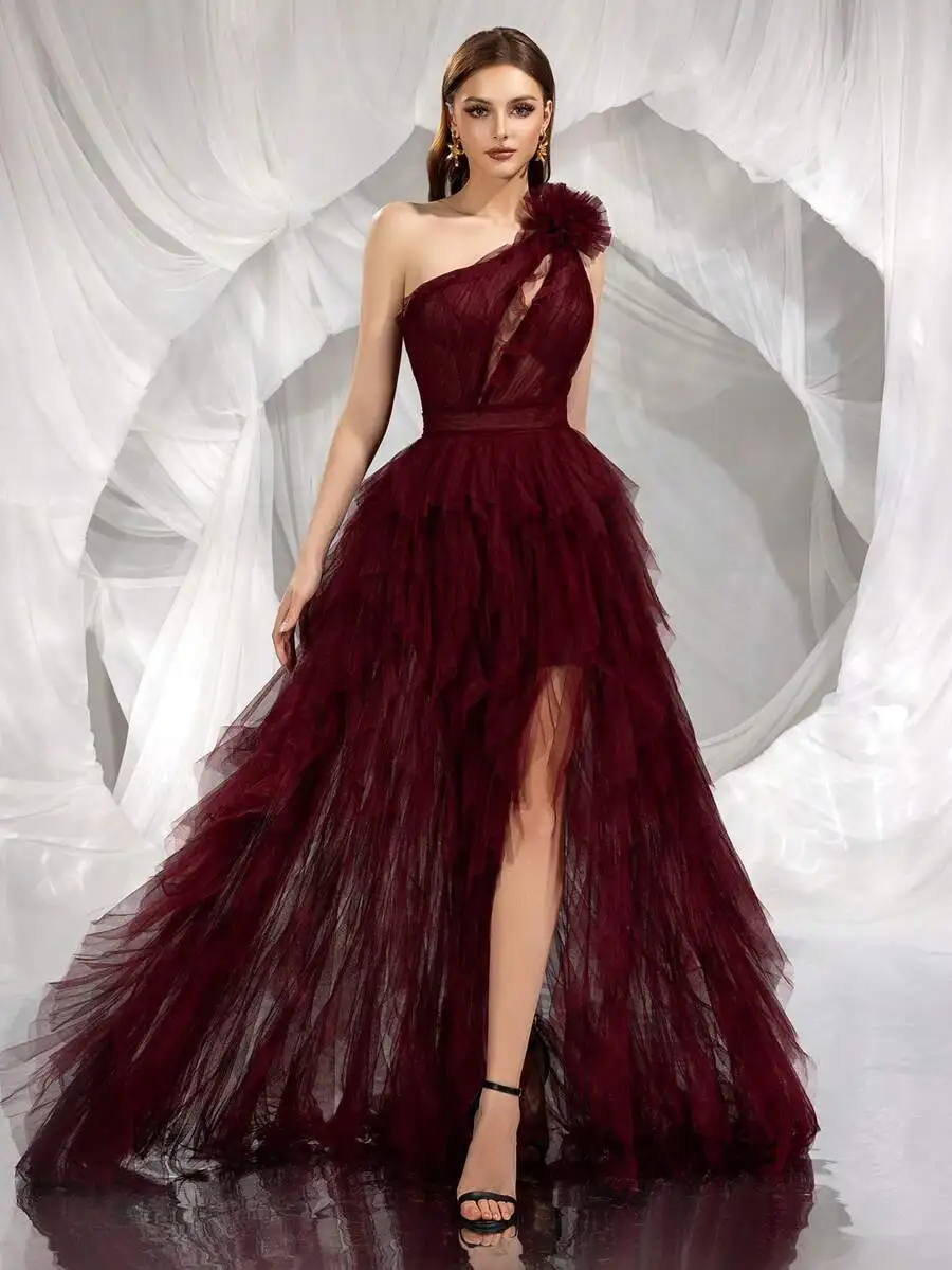 Burgundy Tulle One-Shoulder Gown with Asymmetrical Neckline and High Slit
Burgundy Tulle One-Shoulder Gown with Asymmetrical Neckline and High Slit