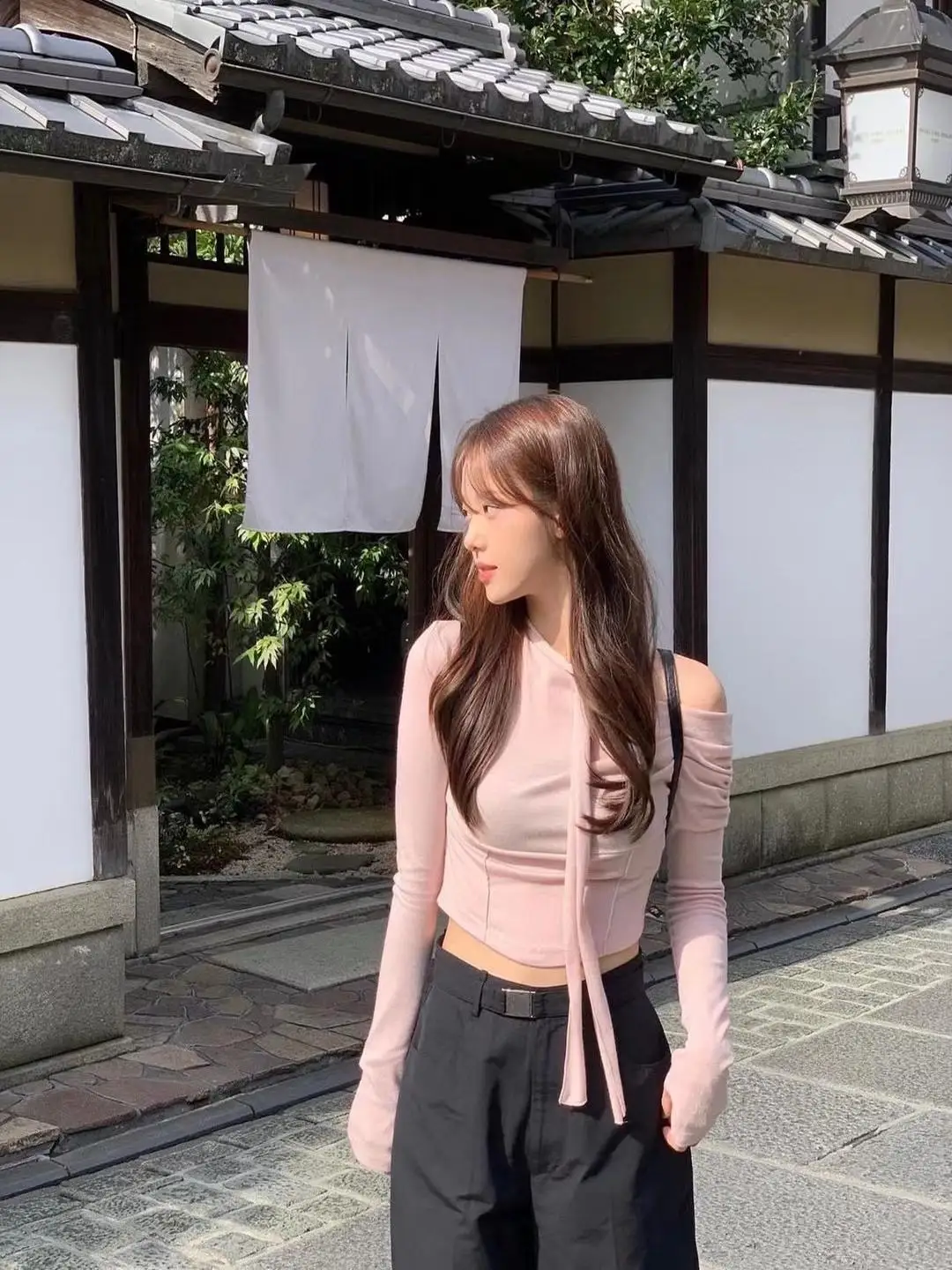 Asymmetrical Long Sve Base irt Gold Rose Women's Sle Ne Hanging Design Pure Color Trendy Top for Young Women
Asymmetrical Long Sve Base irt Gold Rose Women's Sle Ne Hanging Design Pure Color Trendy Top for Young Women