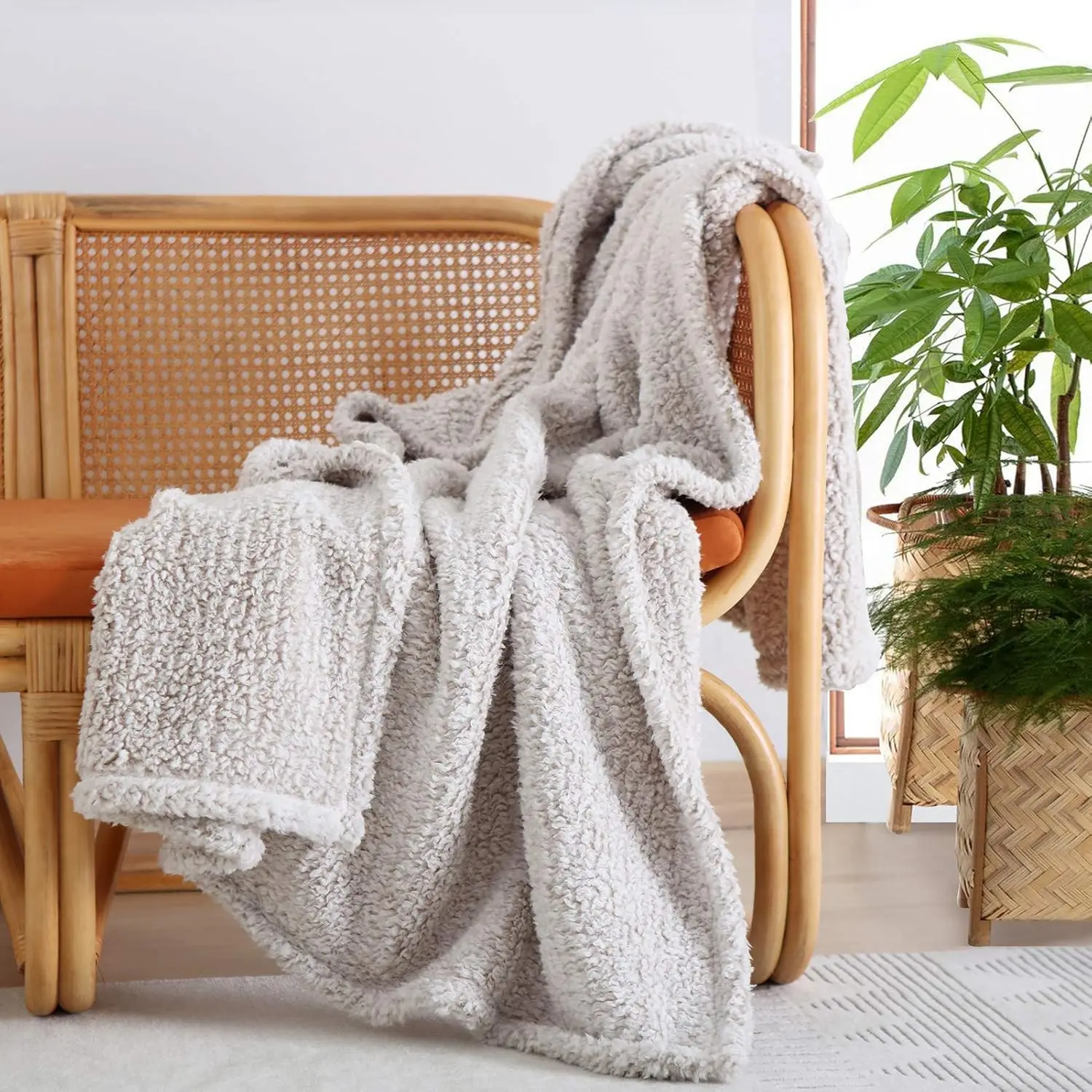 Soft Sherpa Throw Blanket, Ombre Brown Reversible Lightweight Warm Decorative for Sofa Bedroom Travel 60x80 Inches
Soft Sherpa Throw Blanket, Ombre Brown Reversible Lightweight Warm Decorative for Sofa Bedroom Travel 60x80 Inches