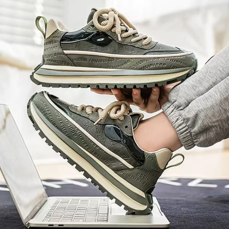 Men's 2025 Spring New Fashion Sports Casual Thick Bottom Heightening Lightweight Running Dad Shoes round Toe Stitched PU Leather
Men's 2025 Spring New Fashion Sports Casual Thick Bottom Heightening Lightweight Running Dad Shoes round Toe Stitched PU Leather