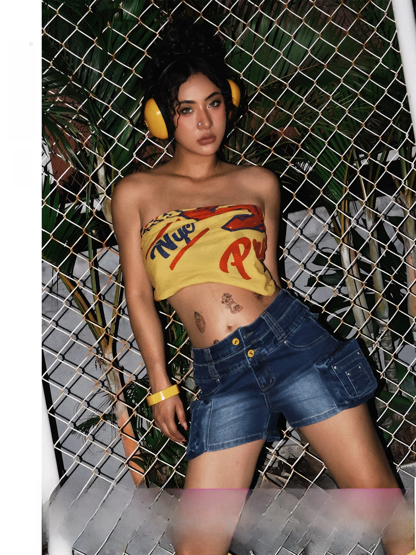 Cool Low Waist American Retro Denim Shorts Women's Versatile Slimming Casual Pants Summer Season Ladies Fit Wide Leg Jeans
Cool Low Waist American Retro Denim Shorts Women's Versatile Slimming Casual Pants Summer Season Ladies Fit Wide Leg Jeans