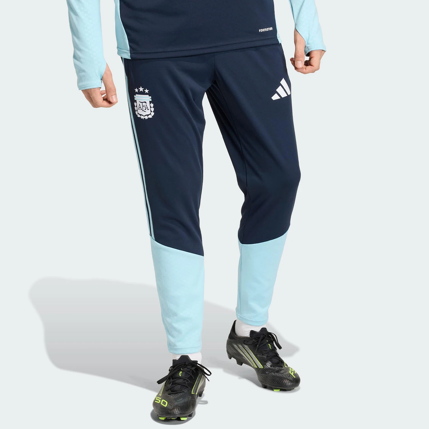 Оригинальные мужские тренировочные брюки для футбола Adidas ARGENTINA 26 JY7032
Оригинальные мужские тренировочные брюки для футбола Adidas ARGENTINA 26 JY7032