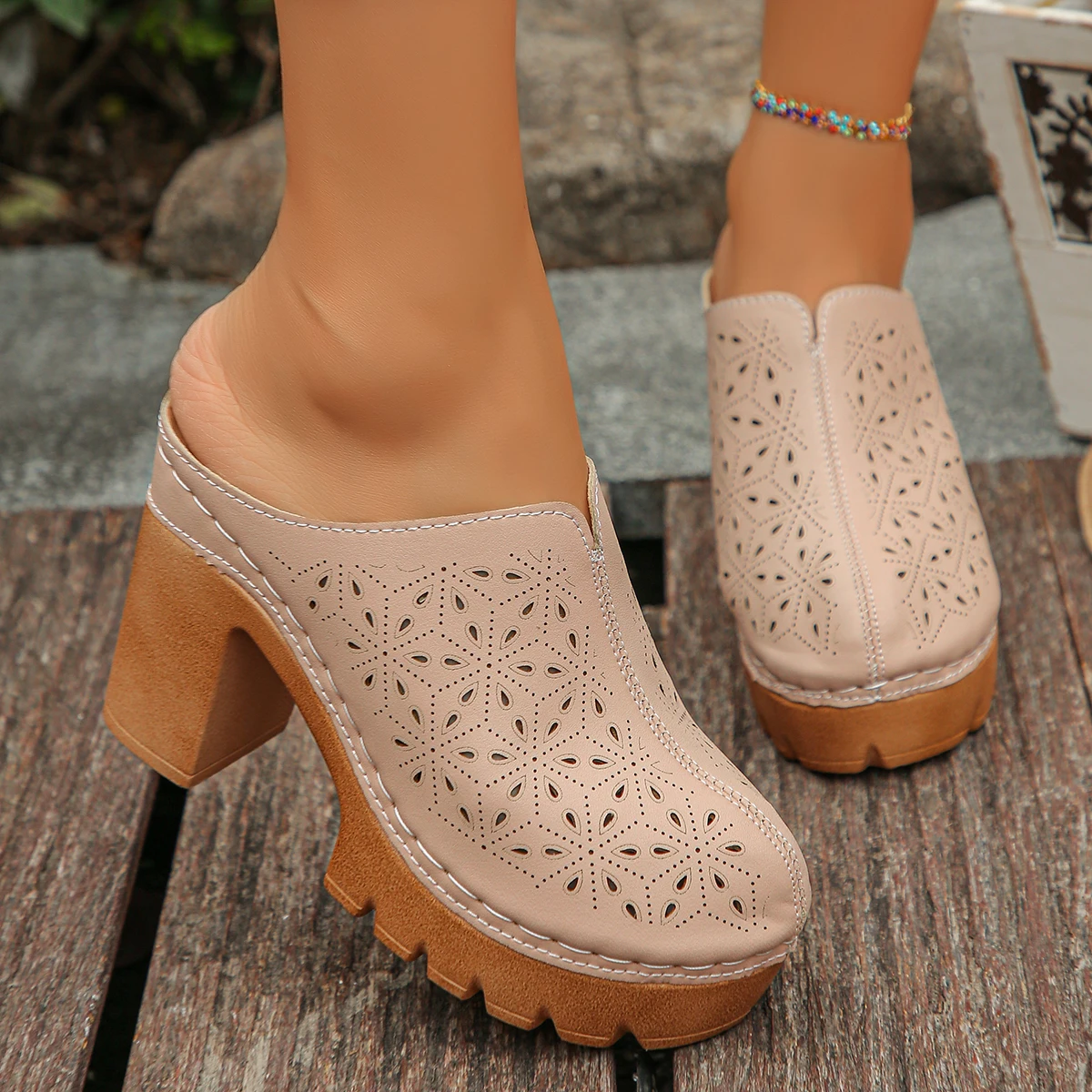 Women's High-heeled Non-slip Leisure Baotou Slippers Summer New Thick Heel Retro Roman Style Round Head Comfortable Slippers
Women's High-heeled Non-slip Leisure Baotou Slippers Summer New Thick Heel Retro Roman Style Round Head Comfortable Slippers