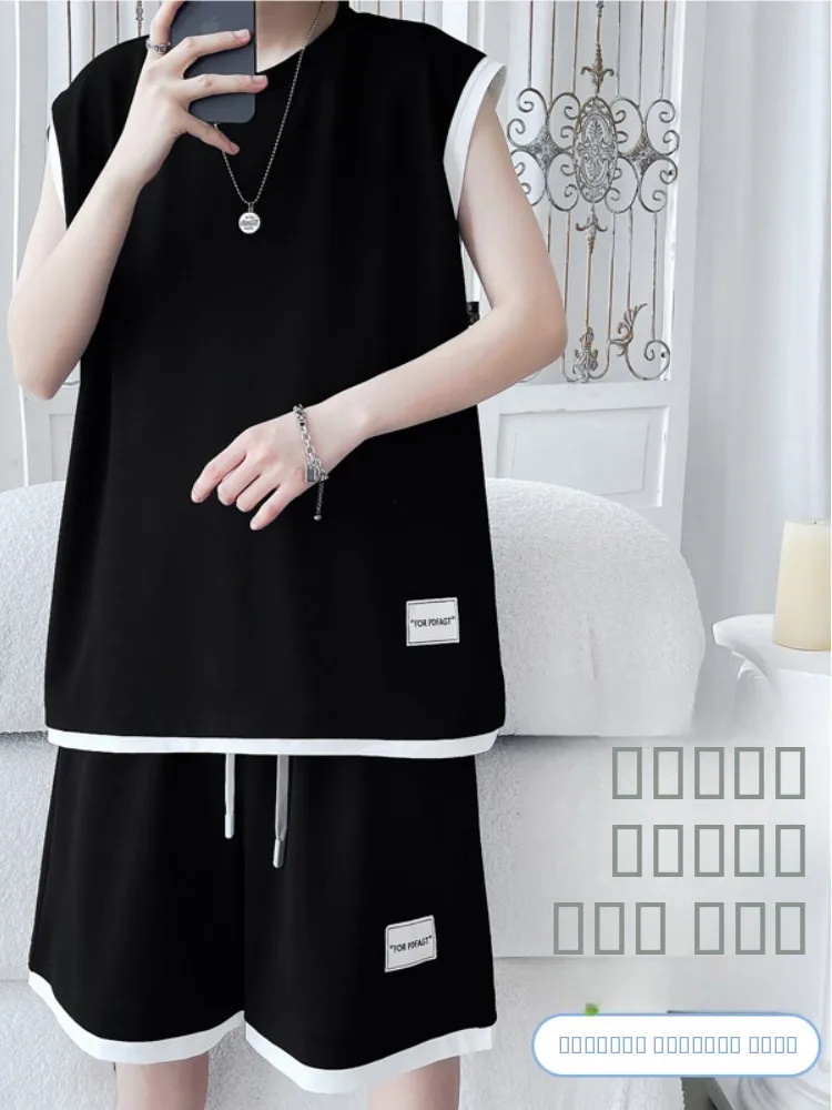 Ice Silk Svel T-irt Set for Men Summer Thin American Sports Baskeall orm Youth Leisure Faion round Ne Vest Set
Ice Silk Svel T-irt Set for Men Summer Thin American Sports Baskeall orm Youth Leisure Faion round Ne Vest Set