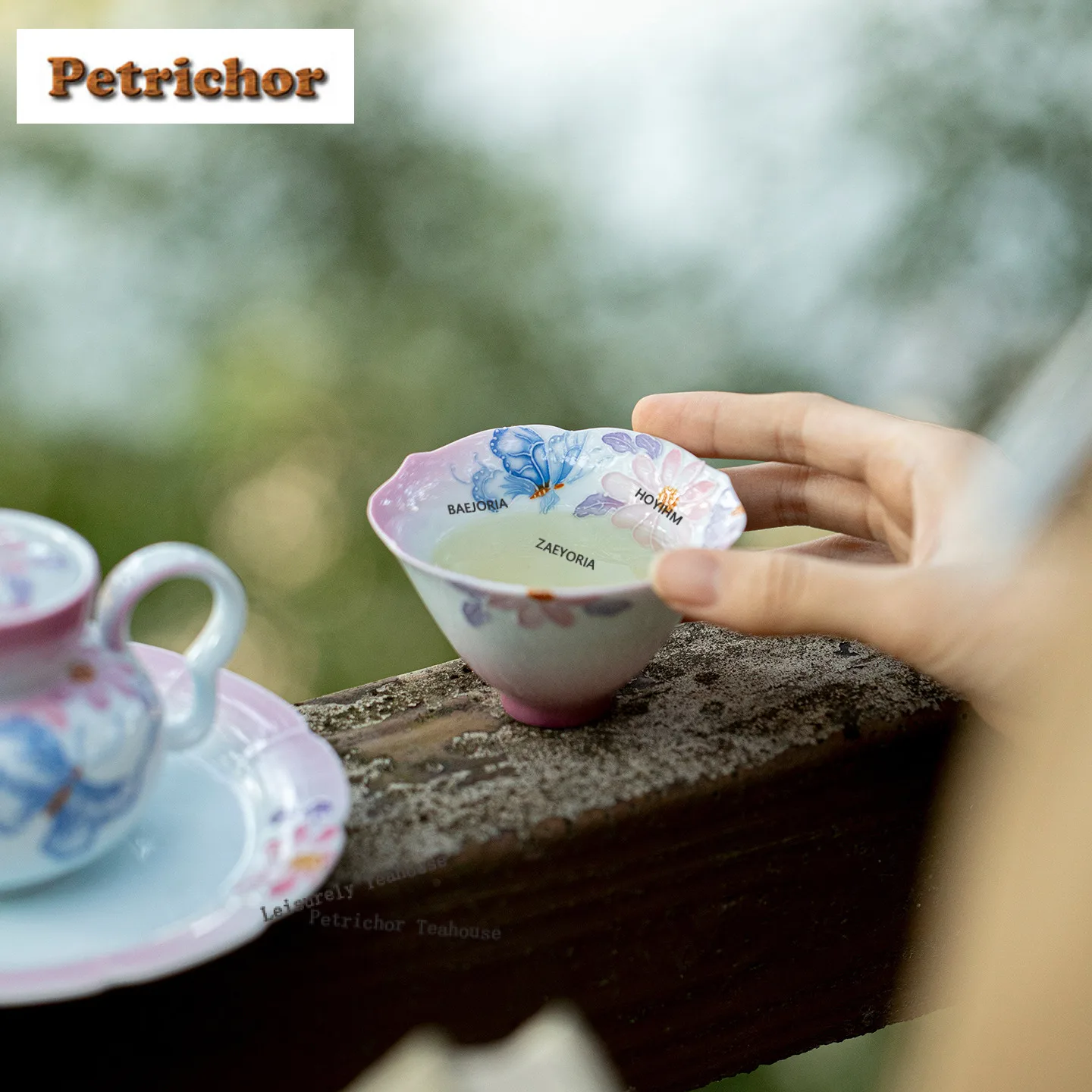 85ml Hand-painted Flowers Teacup Creative Tea Bowl Water Jug Tea-tasting Fragrance Cup Jianzhan Master Cups Tea Ceremony Craft
85ml Hand-painted Flowers Teacup Creative Tea Bowl Water Jug Tea-tasting Fragrance Cup Jianzhan Master Cups Tea Ceremony Craft