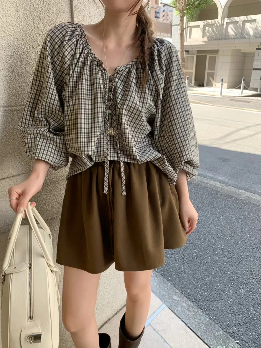 2Colors Autumn Spring 2026 Vintage Sweet Style Button Plaid Long Sleeve Blouse Retro Korean Style Shirt female Tops (cs3259)
2Colors Autumn Spring 2026 Vintage Sweet Style Button Plaid Long Sleeve Blouse Retro Korean Style Shirt female Tops (cs3259)