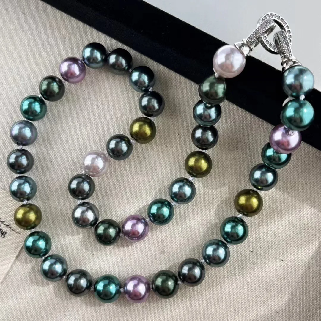 10Mm Merad Morandi High Quality Candy Mixed Color Malachite Green Shell Pearl Necklace Clavicle
10Mm Merad Morandi High Quality Candy Mixed Color Malachite Green Shell Pearl Necklace Clavicle