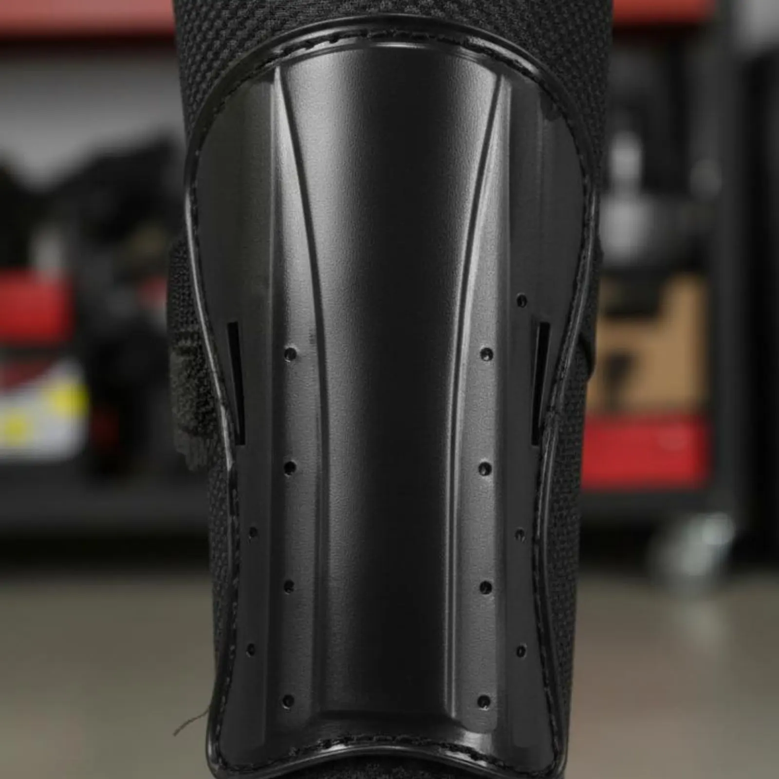 2 Pieces Motorcycle Knee Shin Guards Adjustable Straps Motocross Leg Guards Motocross Leg Protectors Lightweight for Skiing
2 Pieces Motorcycle Knee Shin Guards Adjustable Straps Motocross Leg Guards Motocross Leg Protectors Lightweight for Skiing